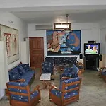 Ikaros 3* Karterados (Santorini)