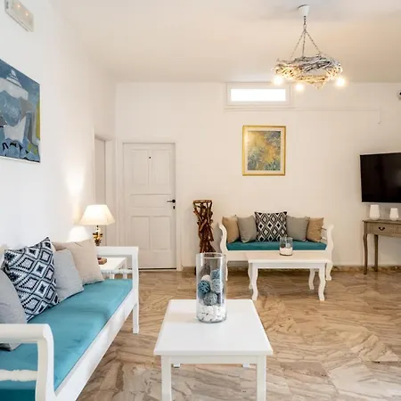 Ikaros Lägenhetshotell 3*