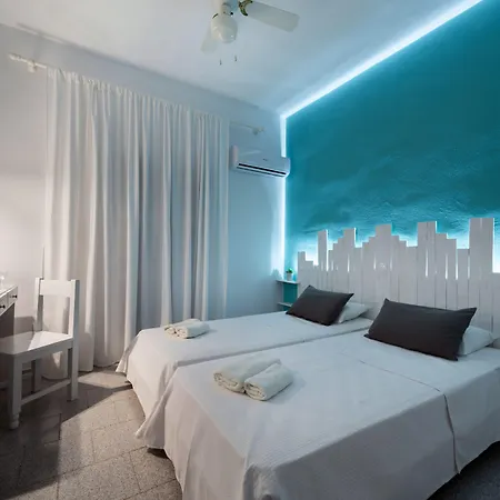 Ikaros Lägenhetshotell Karterados (Santorini)