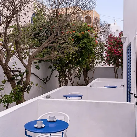 Ikaros Lägenhetshotell Karterados (Santorini)
