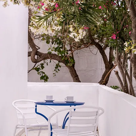 Lägenhetshotell Ikaros 3*