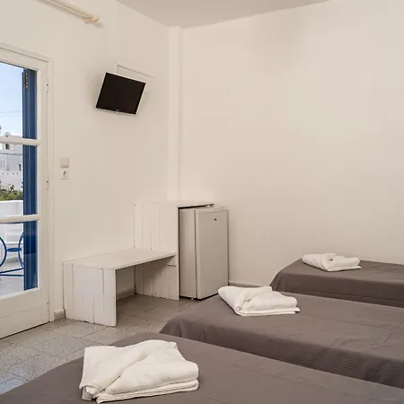 Ikaros 3* Karterados (Santorini)