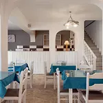 Ikaros Aparthotel Karterados (Santorini)