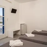 Ikaros 3* Karterados (Santorini)