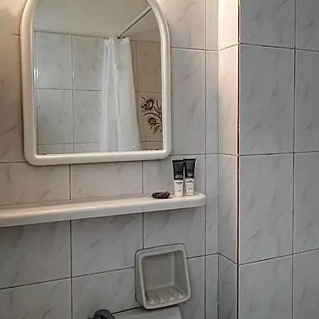 Ikaros 3* Karterados (Santorini)