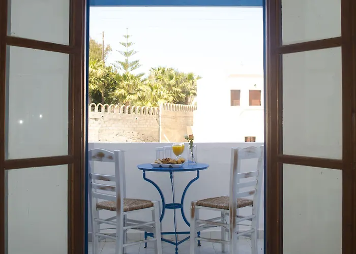 Ikaros 3* Karterados (Santorini)