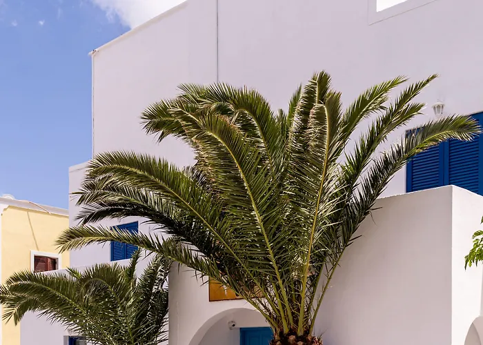 Ikaros 3* Karterados (Santorini)