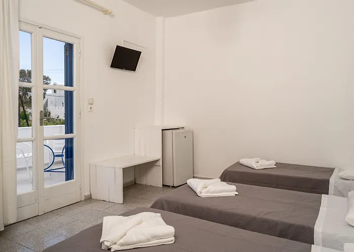 Ikaros 3* Karterados (Santorini)