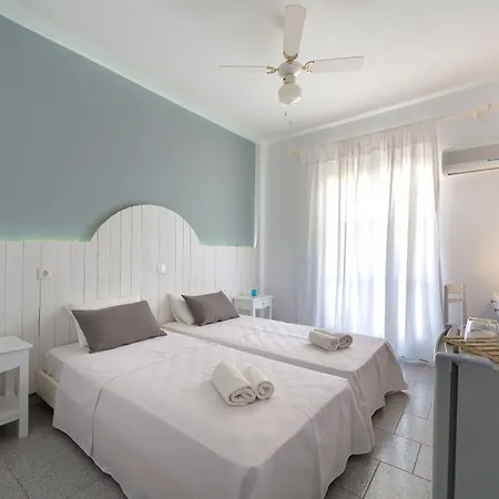 Apartahotel Ikaros 3*