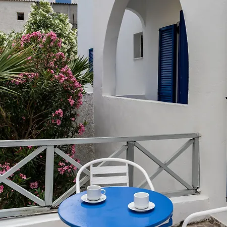 Apartahotel Ikaros Karterados (Santorini)