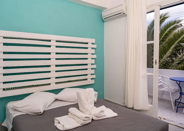 Ikaros Aparthotel 3*