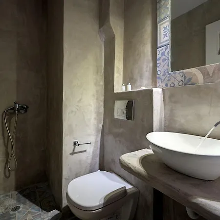 Ikaros Aparthotel 2*